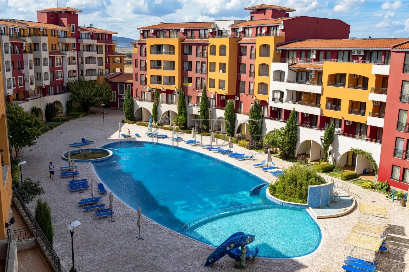 Studio Spacieux avec Vue sur Piscine | Marina Cape, Aheloy – Première Ligne de Plage