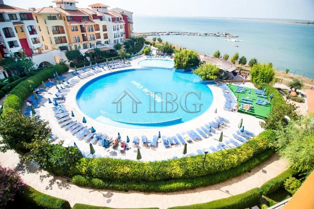 Appartement de 100 m² avec 2 Chambres, 2 Salles de Bain et Vue sur Mer | Marina Cape, Aheloy