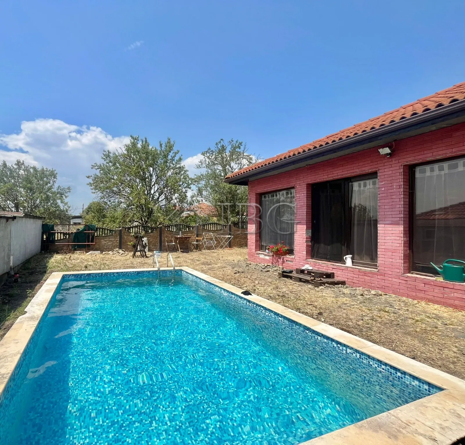 Freistehendes Haus mit Pool, Keine Wartungsgebühr | Dorf Goritsa