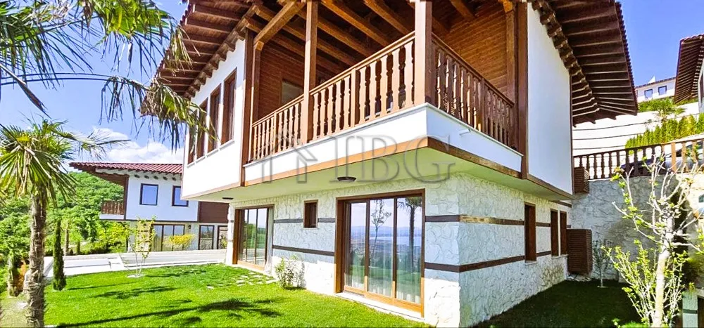 Maison de Deux Étages avec Vue Panoramique sur la Mer à Venid Eco Village, Sveti Vlas