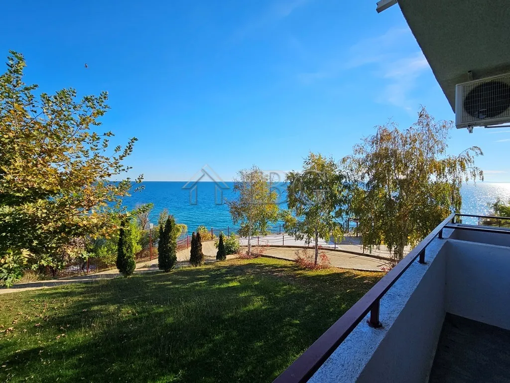 Apartamento de 2 Quartos com Vista Mar, Primeira Linha – Panorama Fort Beach, Sveti Vlas