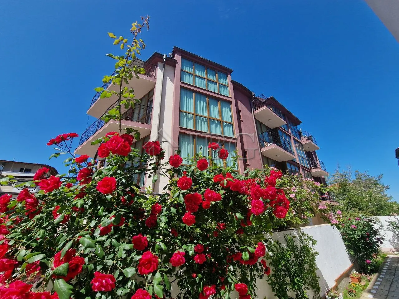 Hotel with 26 Units and Pool, Nessebar – 800 m from the Beach