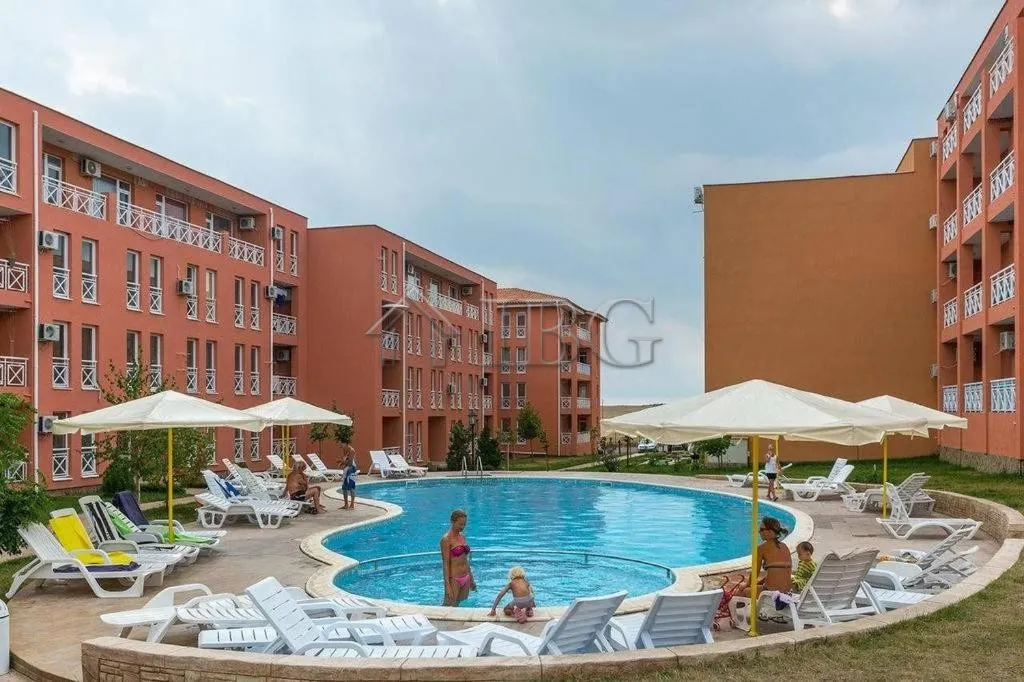 Studio meublé à vendre – Complexe Sunny Day 6, près de Sunny Beach