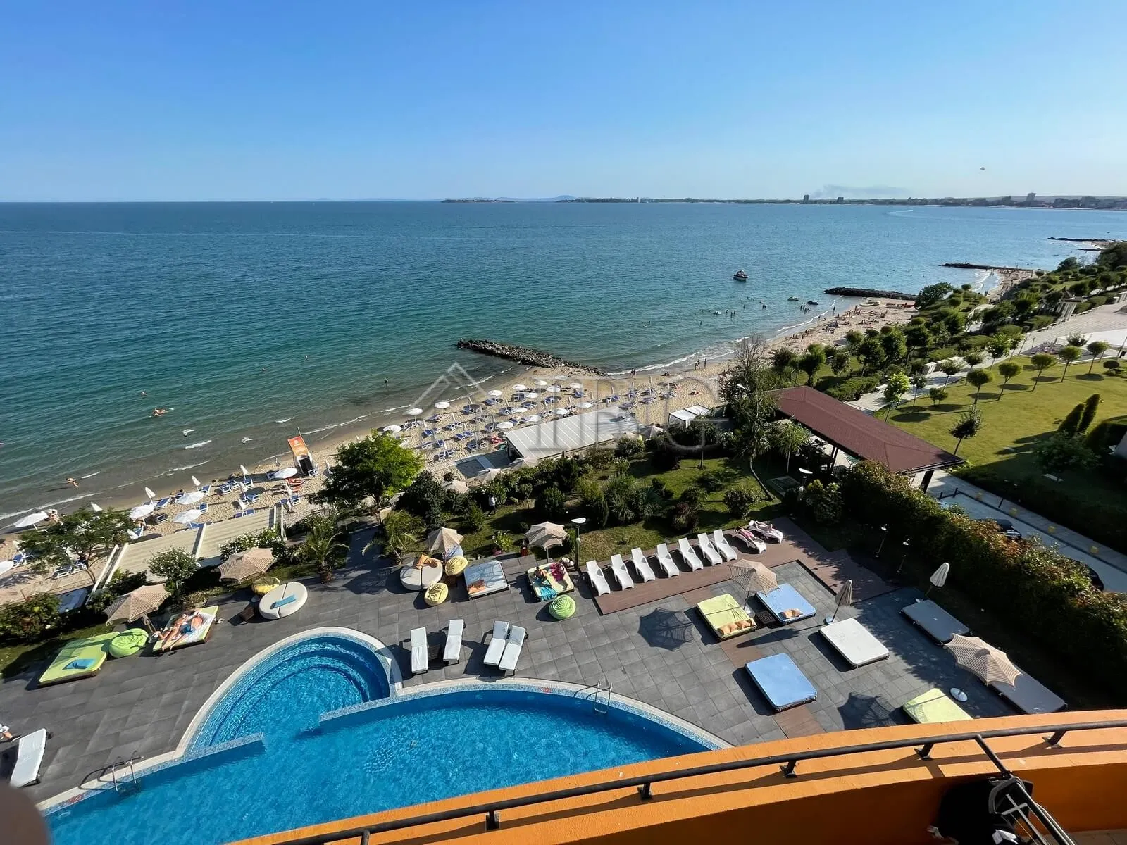 Vie de Luxe en Bord de Mer – Superbe Appartement à Vendre au Grand Hotel Sveti Vlas