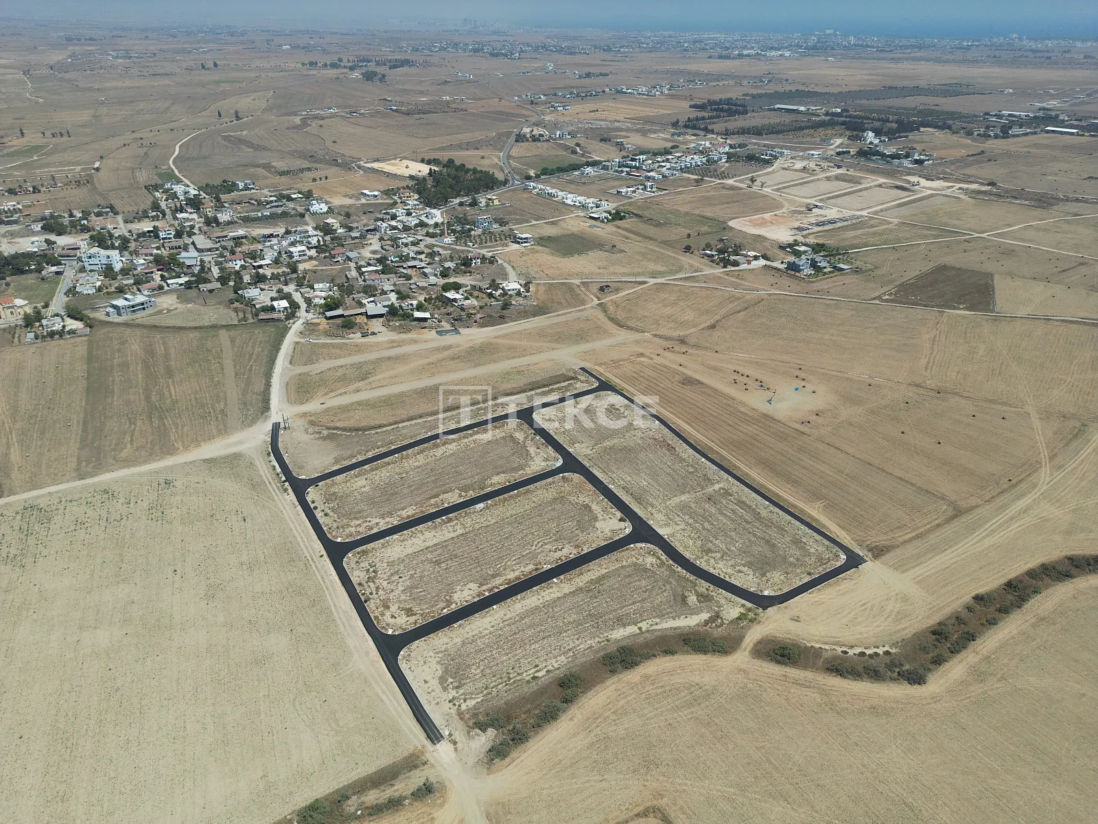 Terrains à Vendre Appropriés pour la Construction de Villas à Mutluyaka