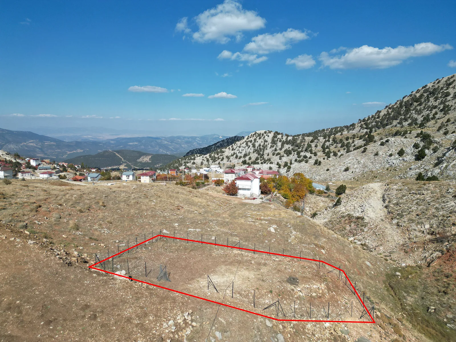 Für ein zweistöckiges Gebäude geeignetes Grundstück in Antalya Konyaaltı