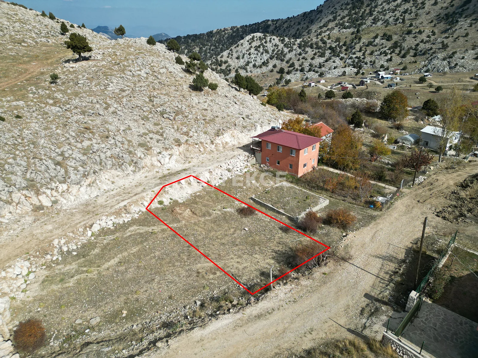 Terrain Suitable for 2-Story Building in Konyaaltı Antalya