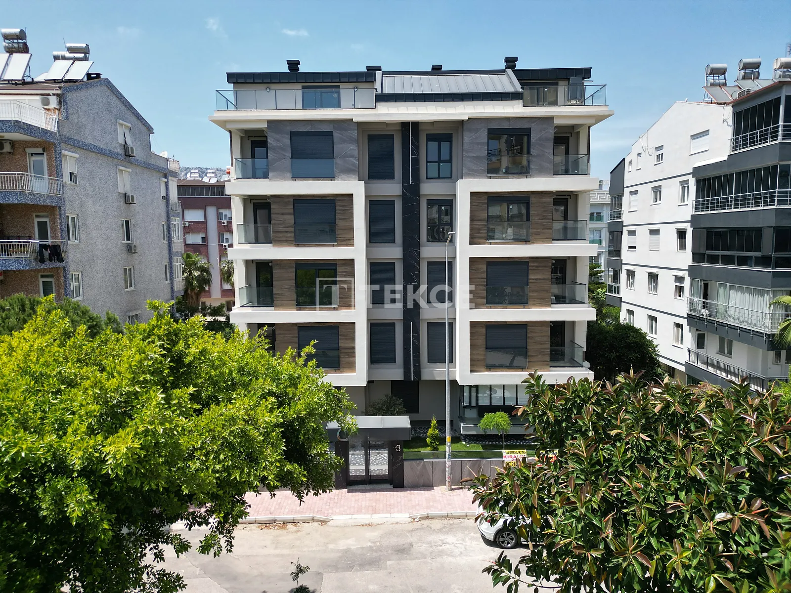 Strandnahe Apartments in einer Anlage mit Pool in Antalya Konyaaltı