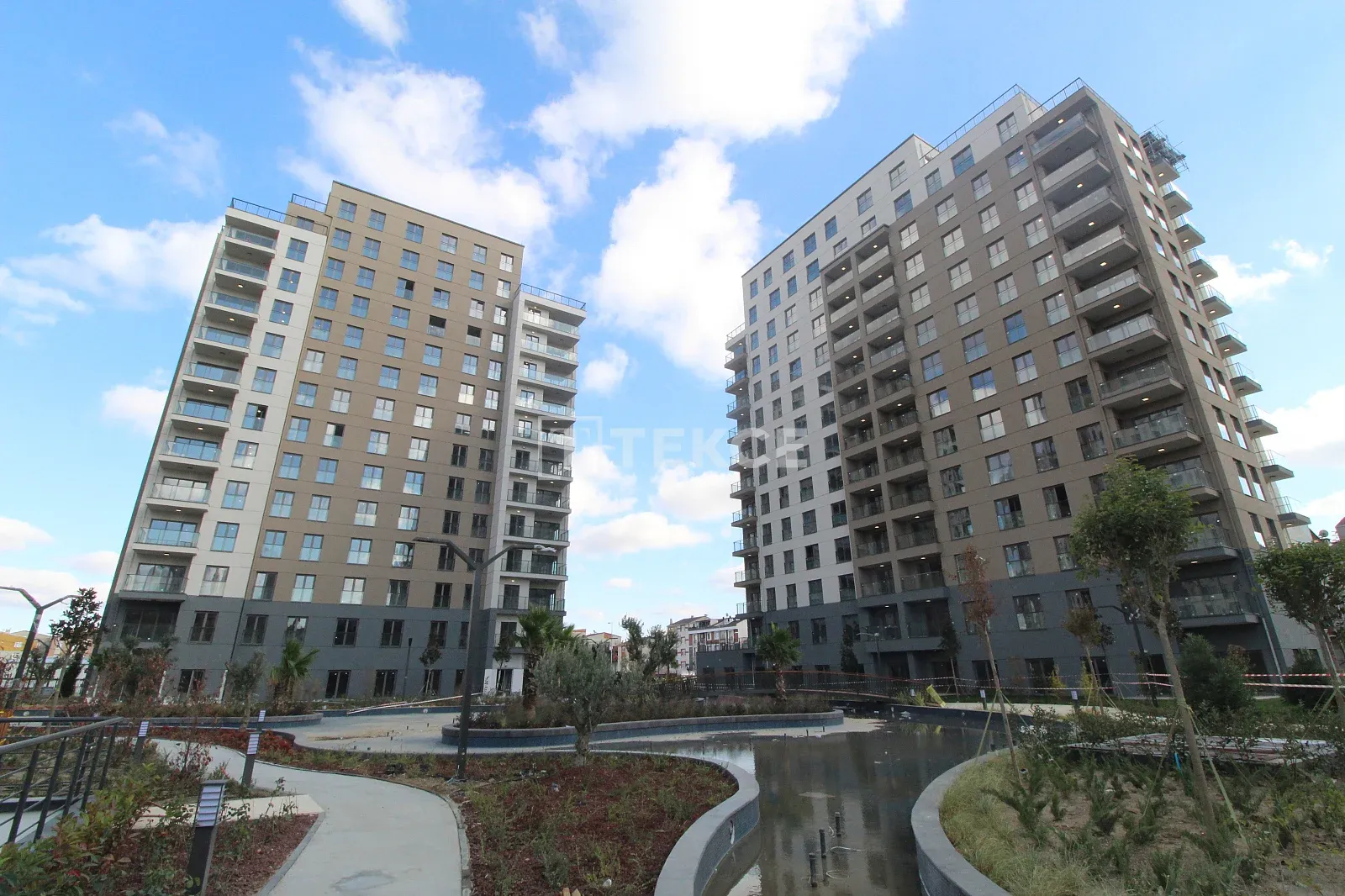 Apartamentos Espaçosos com Varanda em Küçükçekmece İstanbul