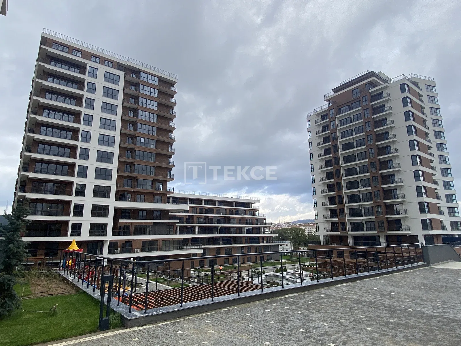 Apartamentos con Jardines Impresionantes en Estambul Ümraniye