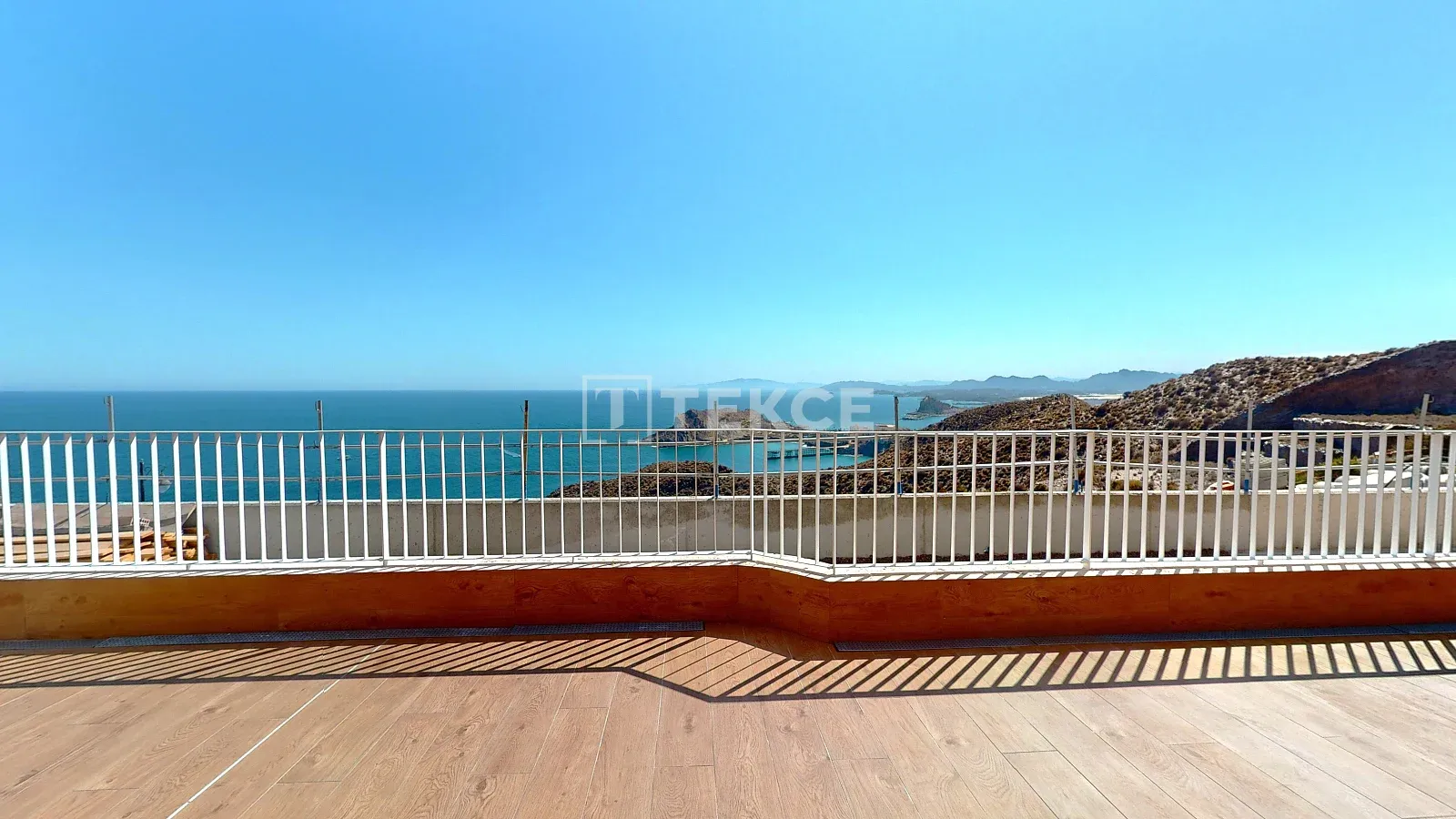 Moderni Appartamenti Fronte Mare con Stile Contemporaneo ad Águilas Murcia