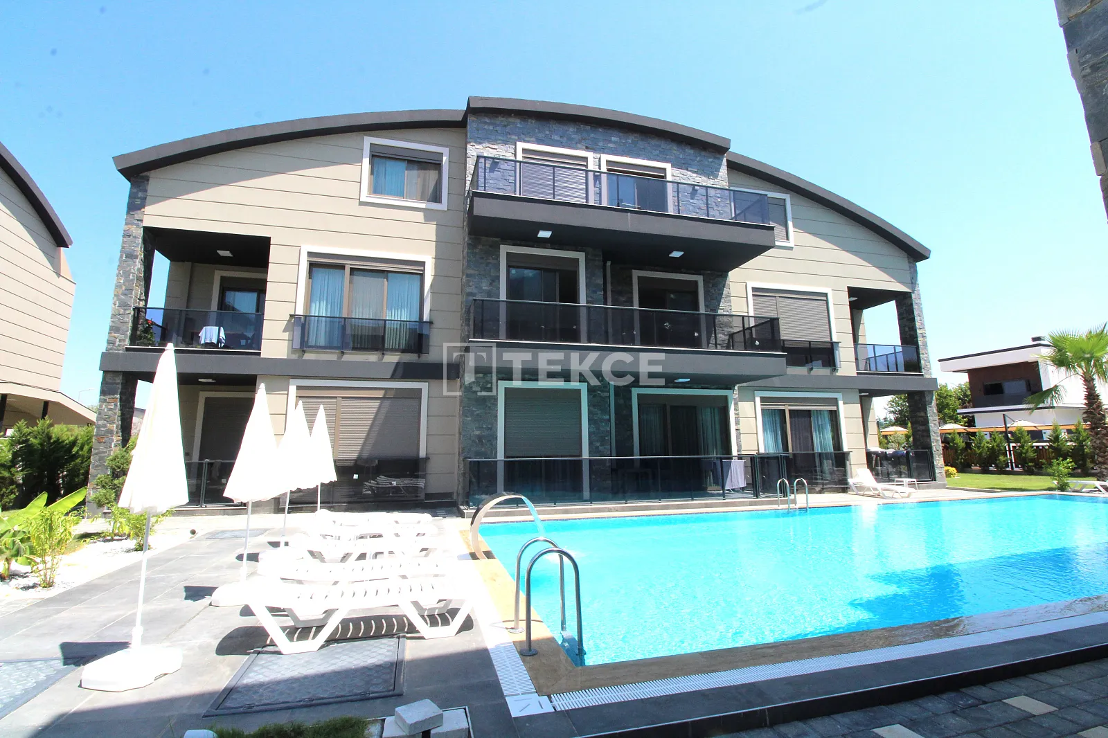 Appartements dans un Complexe Magnifique avec Piscine à Belek