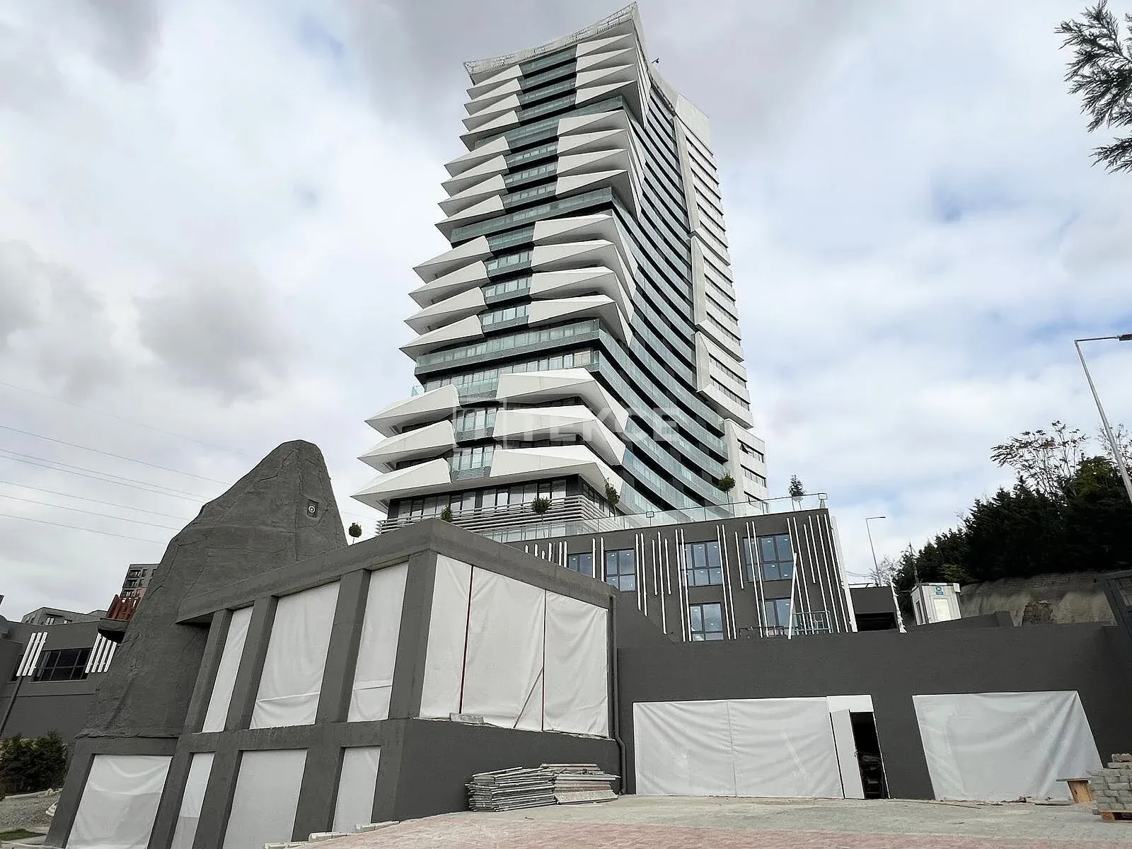 Apartamentos em um Complexo Próximo à Estação de Metrô em İstanbul