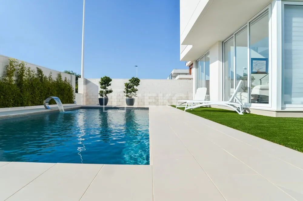 Villen mit Pool und Garten in Gran Alacant Costa Blanca