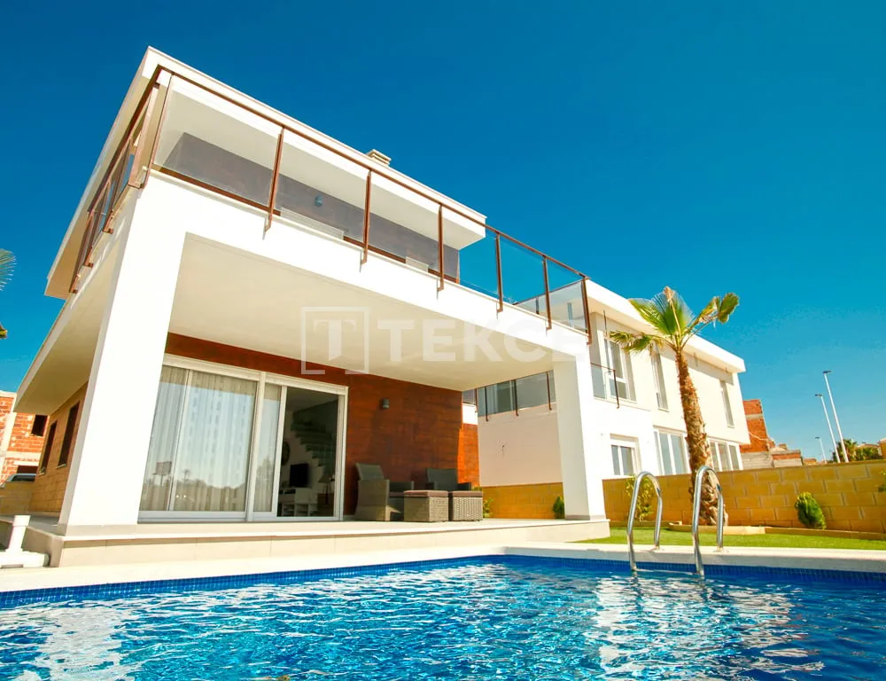 Chic Villa Vicino alla Spiaggia a Gran Alacant Alicante