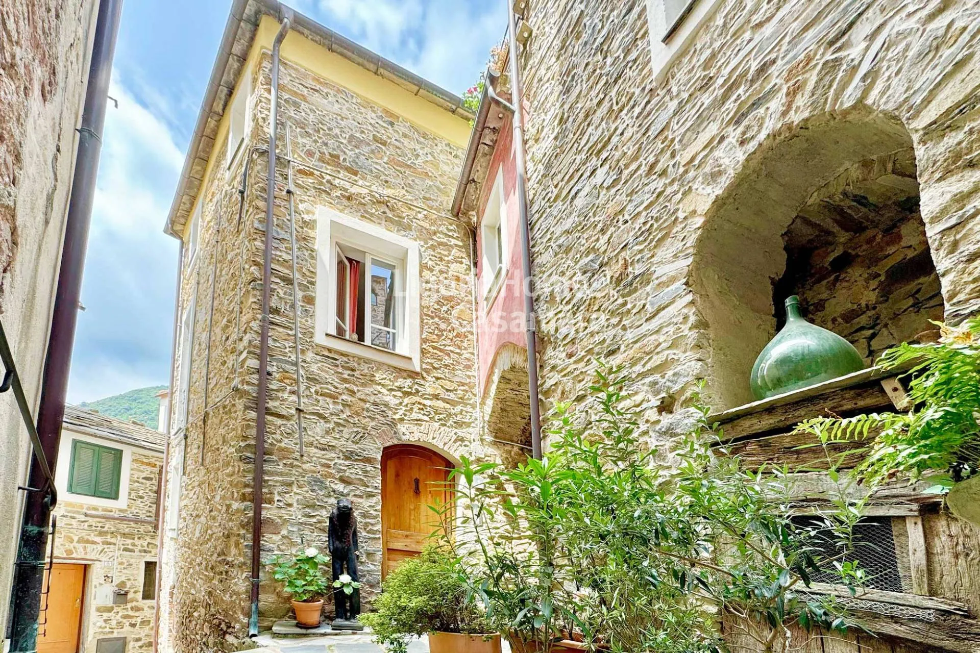 Elegante casa geminada à venda em Montalto.