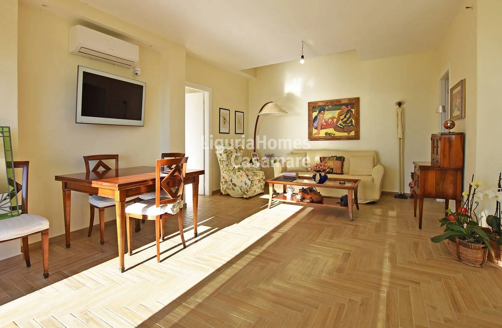Recently built villa with super panoramic sea view for sale in San Remo.