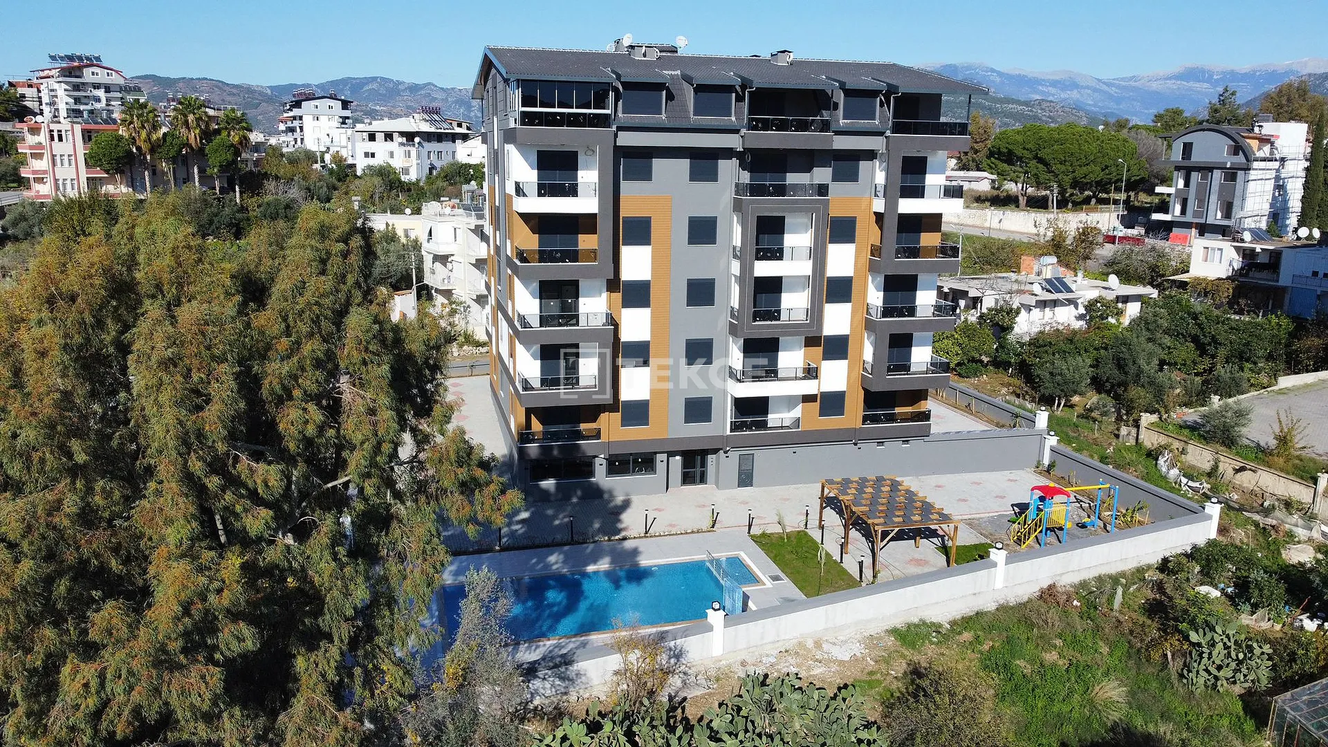 Elegante Apartments in einer Anlage mit Pool in Gazipaşa Antalya