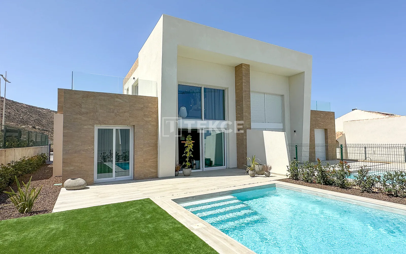 Eleganti Ville Semi-Indipendenti da Golf con Piscine ad Algorfa