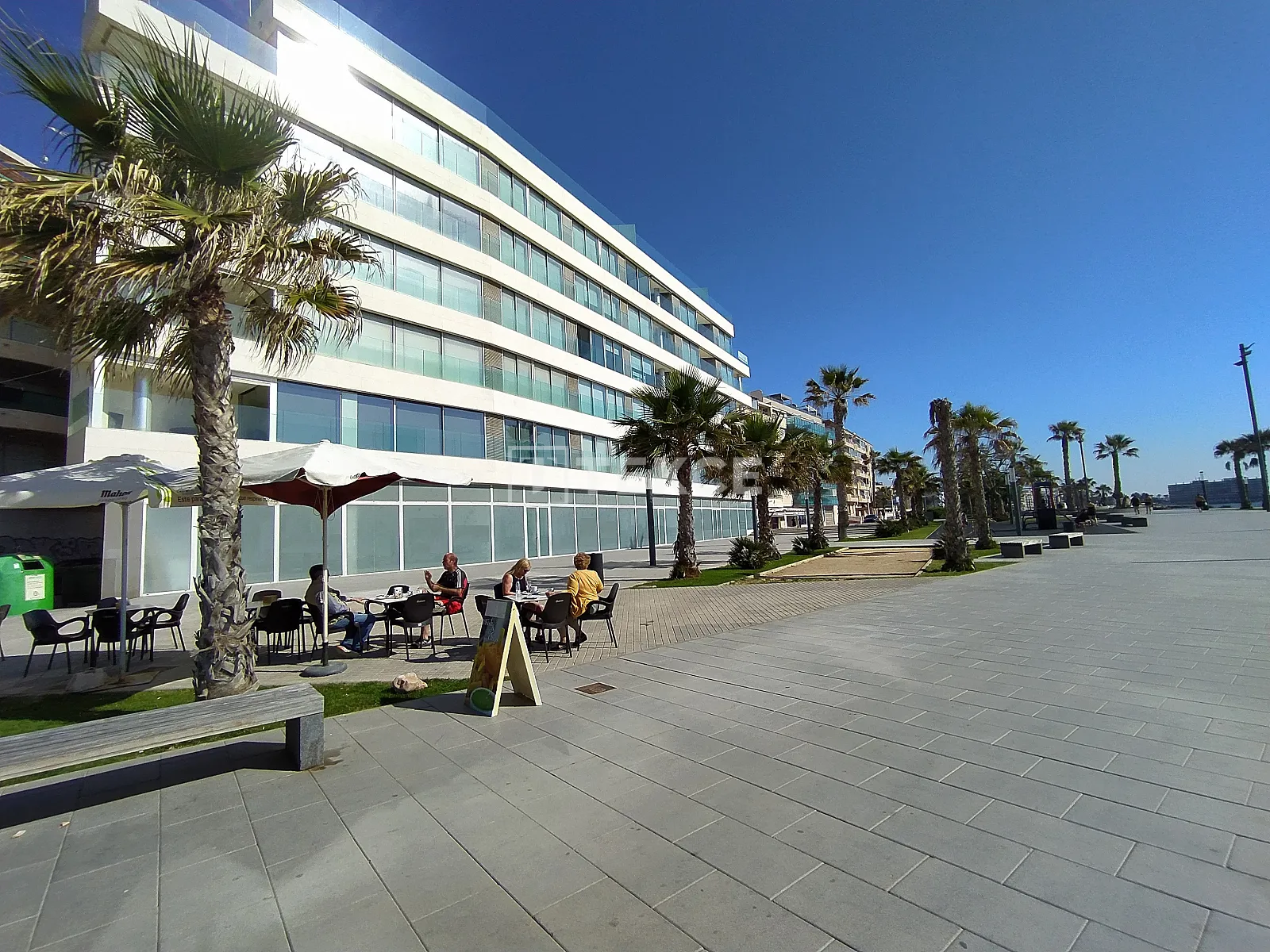 Immobile Commerciale Vicino alla Spiaggia a Torrevieja Alicante