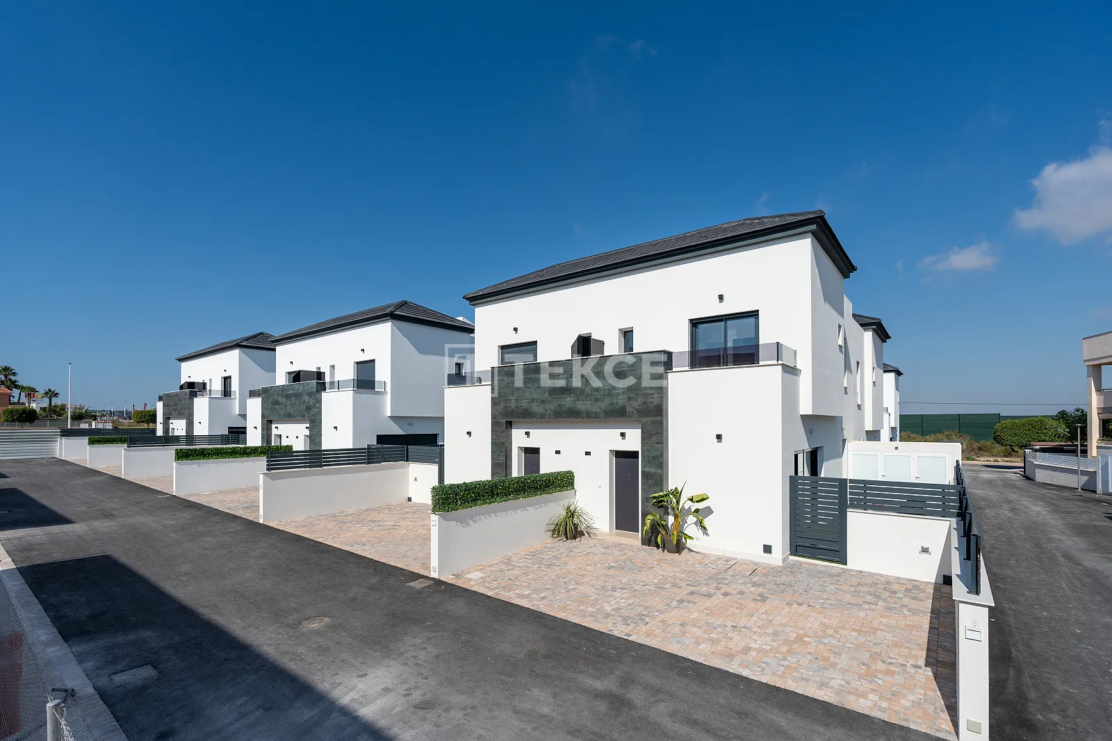 Villen mit schickem Design in Gran Alacant Alicante