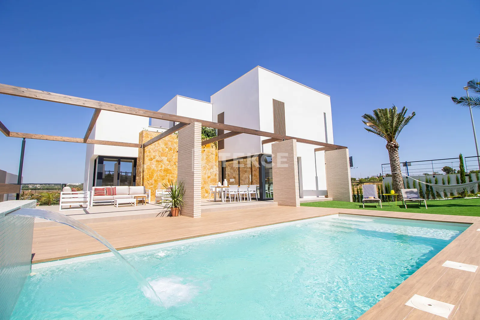 Ville di Lusso Indipendenti Vicino alla Spiaggia a Orihuela Alicante