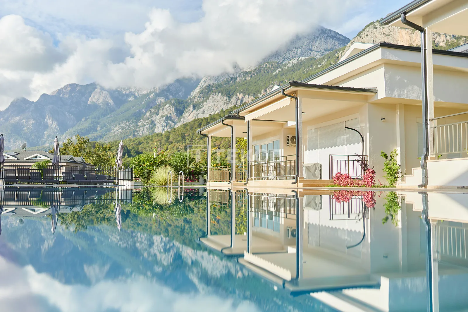 Vilas de Investimento em um Complexo Boutique em Kemer Göynük