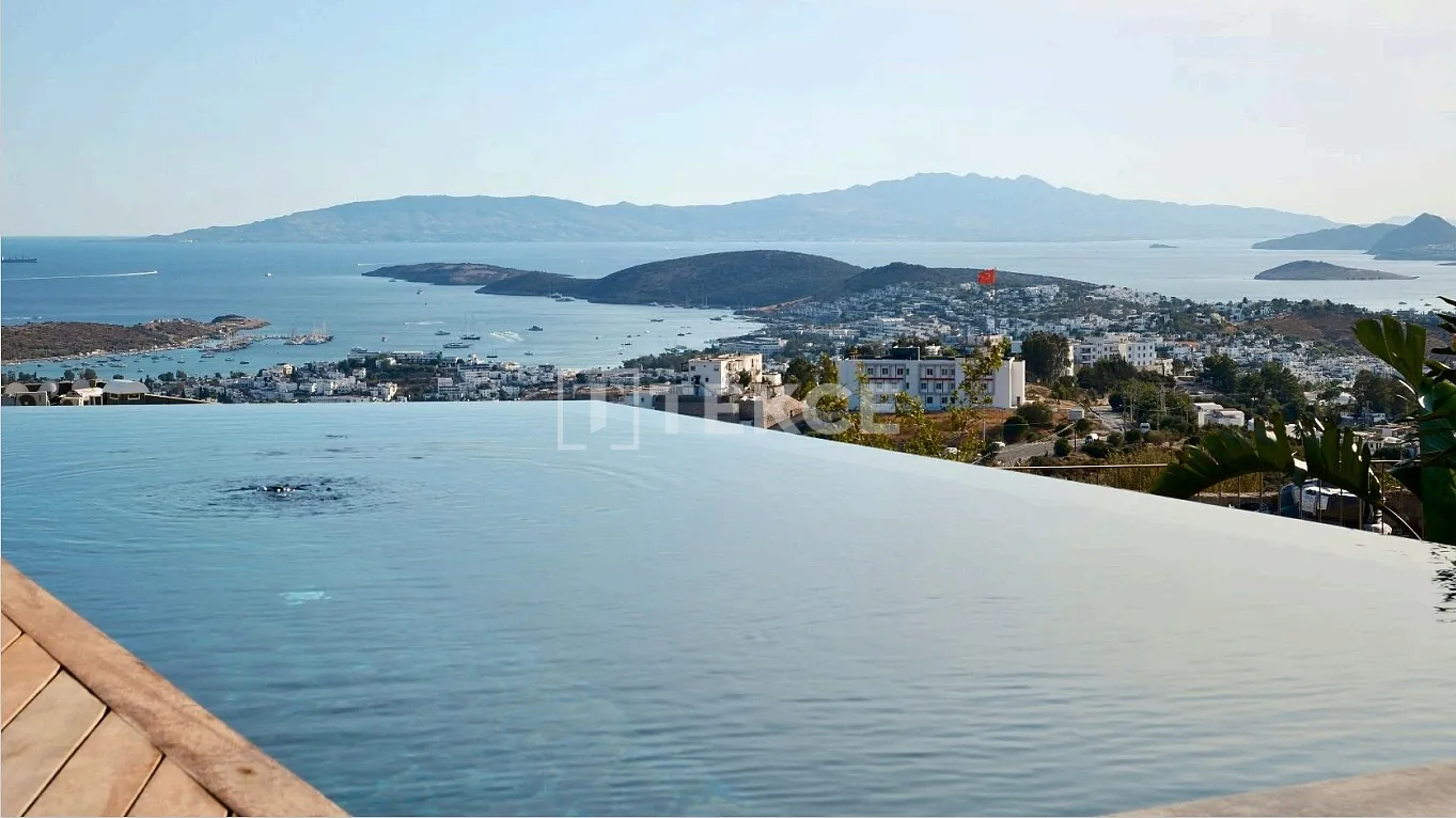Freistehende Villen mit Swimmingpools im Zentrum von Bodrum