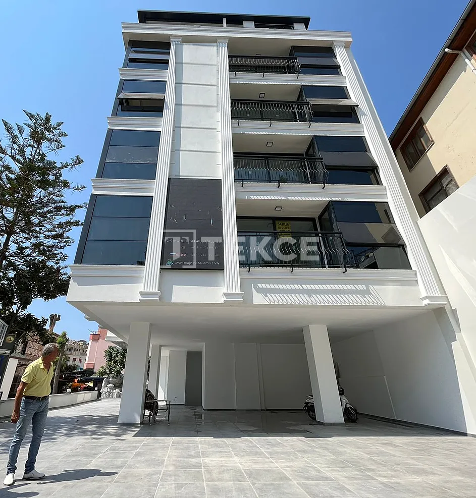 Propriedades Comerciais Elegantes em uma Praça em Alanya Antalya