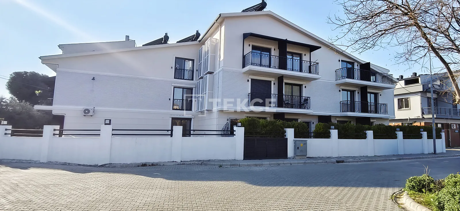 Apartamentos de 2 Quartos Perto do Mar em Çalış Fethiye