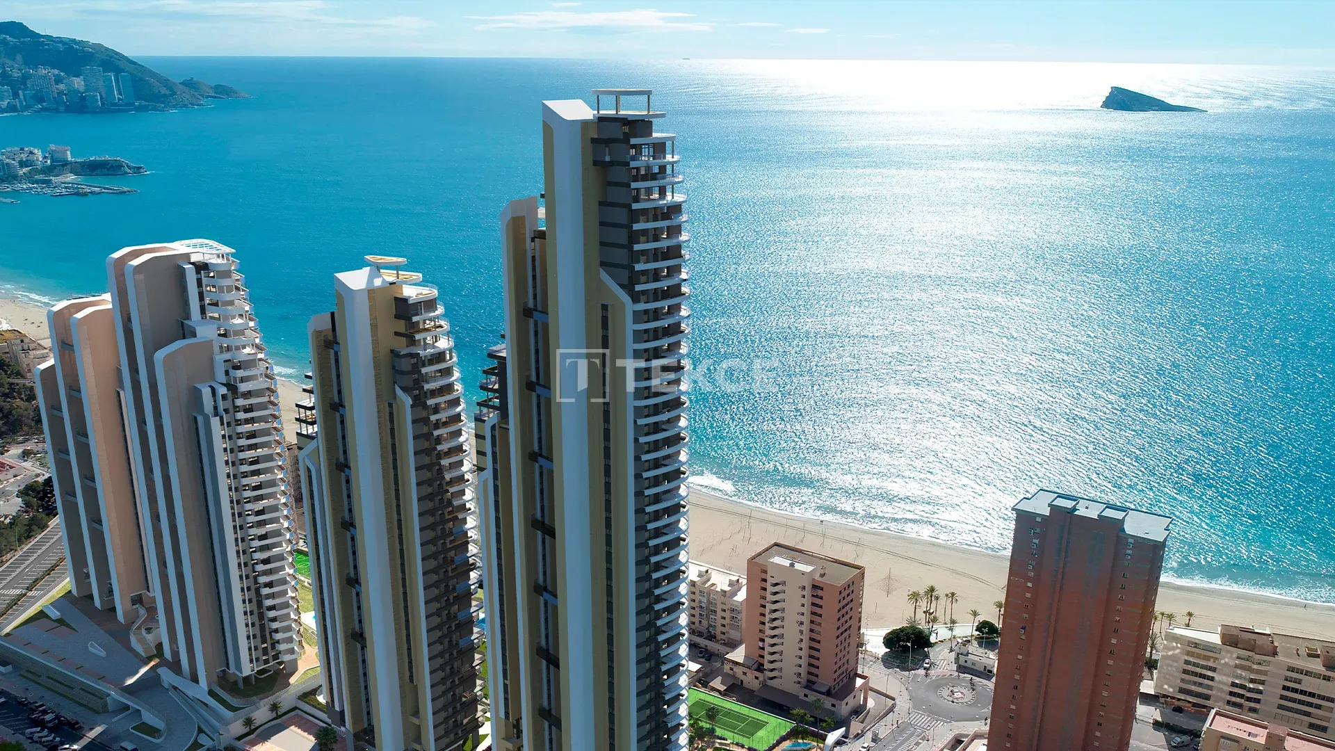 Benidorm Alicante'de Sakin Deniz Manzaralı Apartmanlar