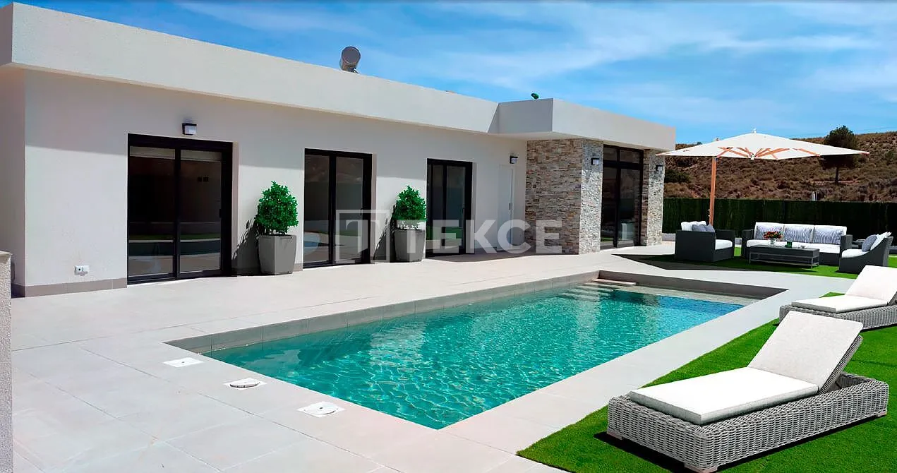 Propiedades Mediterráneas Contemporáneas en Calasparra Murcia