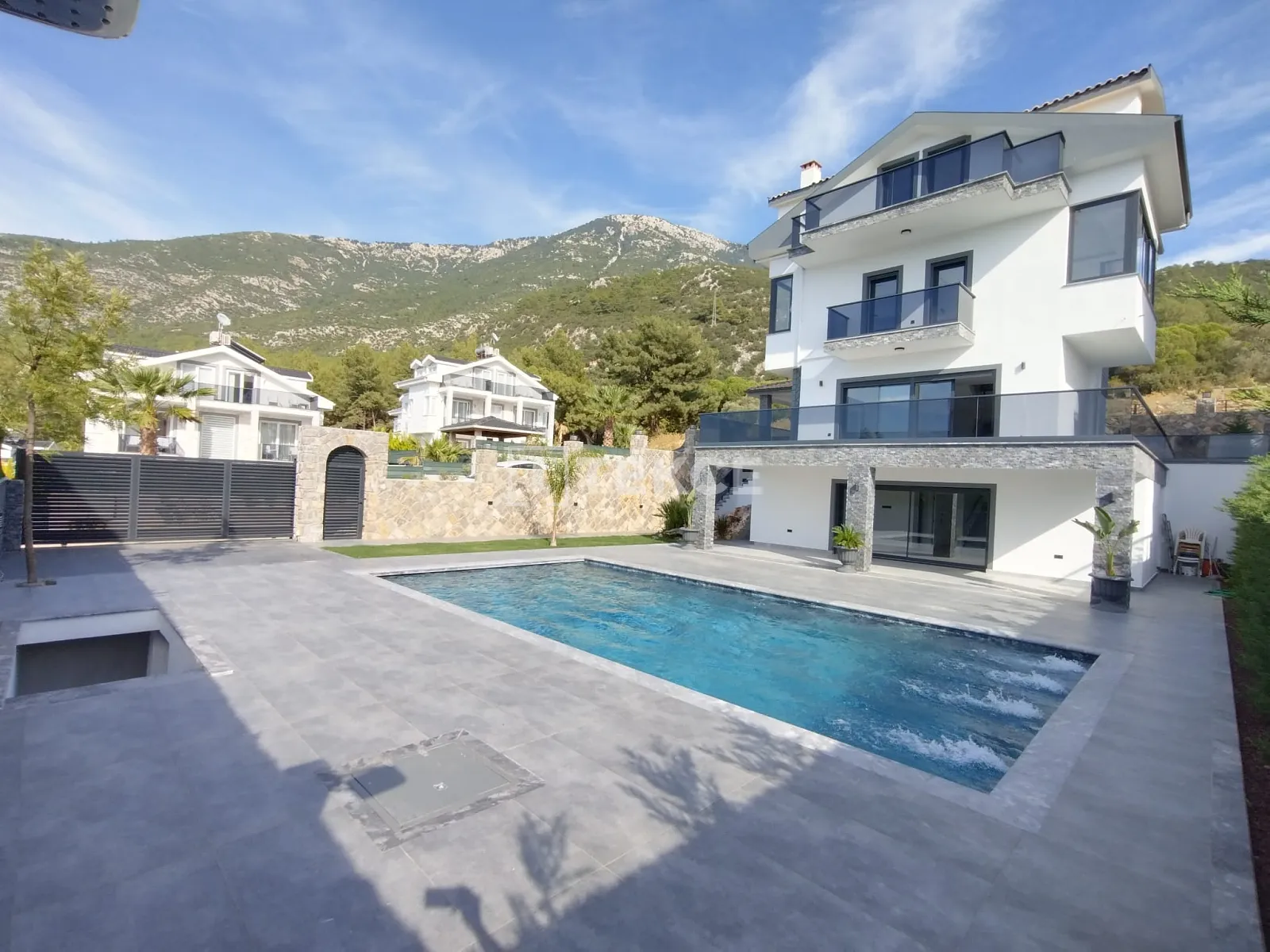 Villa Elegante Independiente con Piscina Privada en Fethiye Turquía