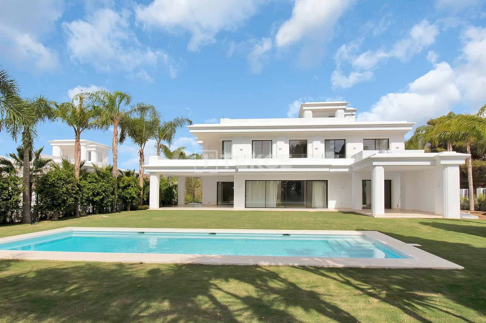 Freistehende Villen in Bestlage Nahe Annehmlichkeiten in Marbella