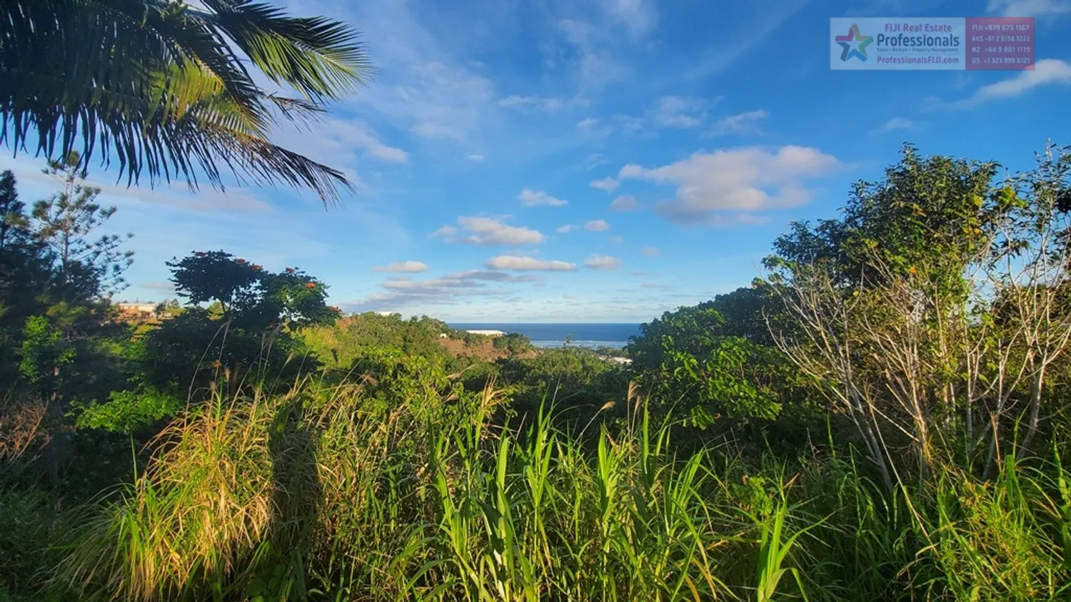 SATILIK MÜSTAKİL MESKEN ARAZİSİ-- MAUI BAY'DE (CORAL COAST) OKYANUSU GÖRÜN VE DUYUN