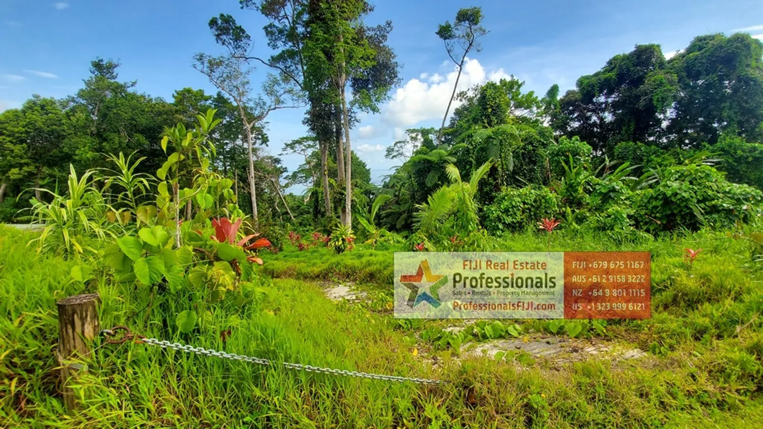 TERRAIN EN PLEINE PROPRIÉTÉ AVEC UNE VUE IMPRENABLE SUR L'OCÉAN À VENDRE À FIJI !