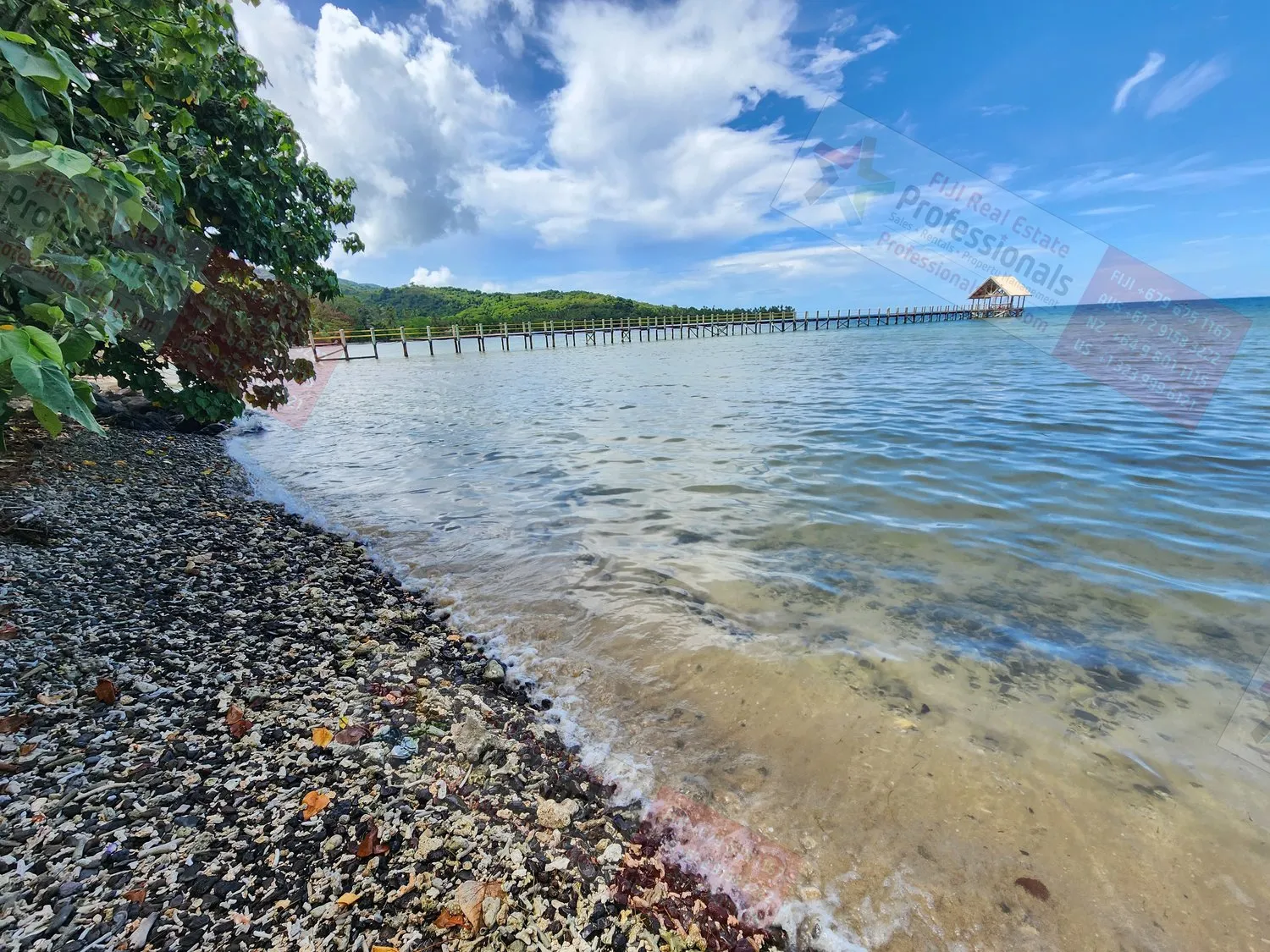 BAUEN SIE IHREN OFF-GRID-FERIENWOHNORT AM MEER AUF FIJIS WUNDERBARER INSEL KORO