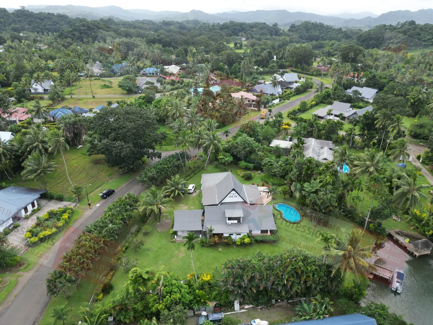 Luxueuse villa fidjienne à Pacific Harbour (FIJI) avec potentiel supplémentaire de développement et de revenus !