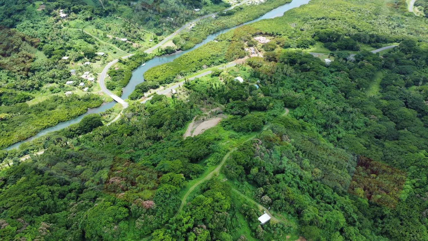 Build Your FIJI Island Paradise Dream Home near Salt Lake at Coconuts SAVUSAVU!