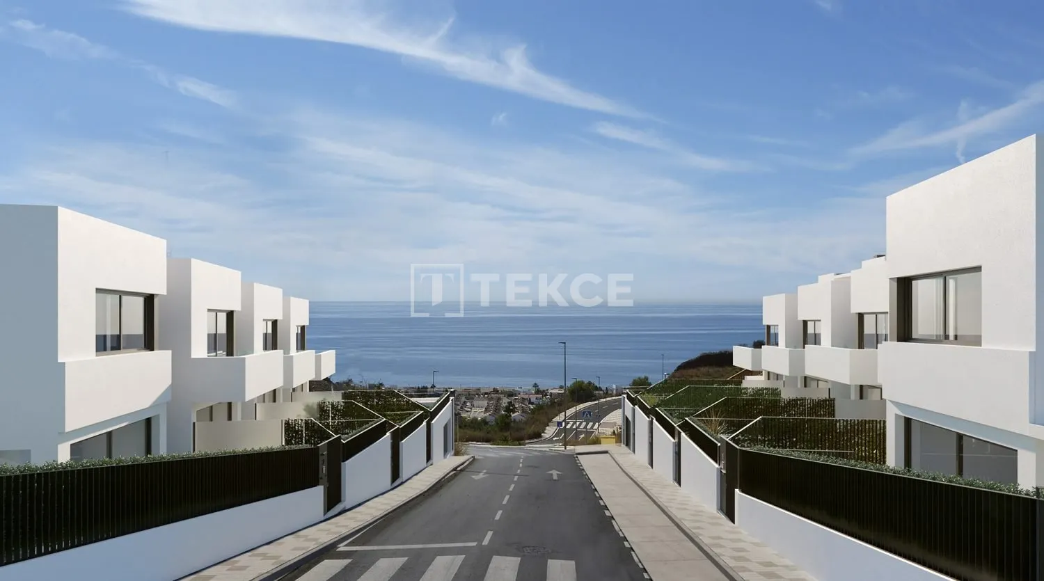 Wunderschöne Villen mit Meerblick in Rincón de la Victoria Malaga