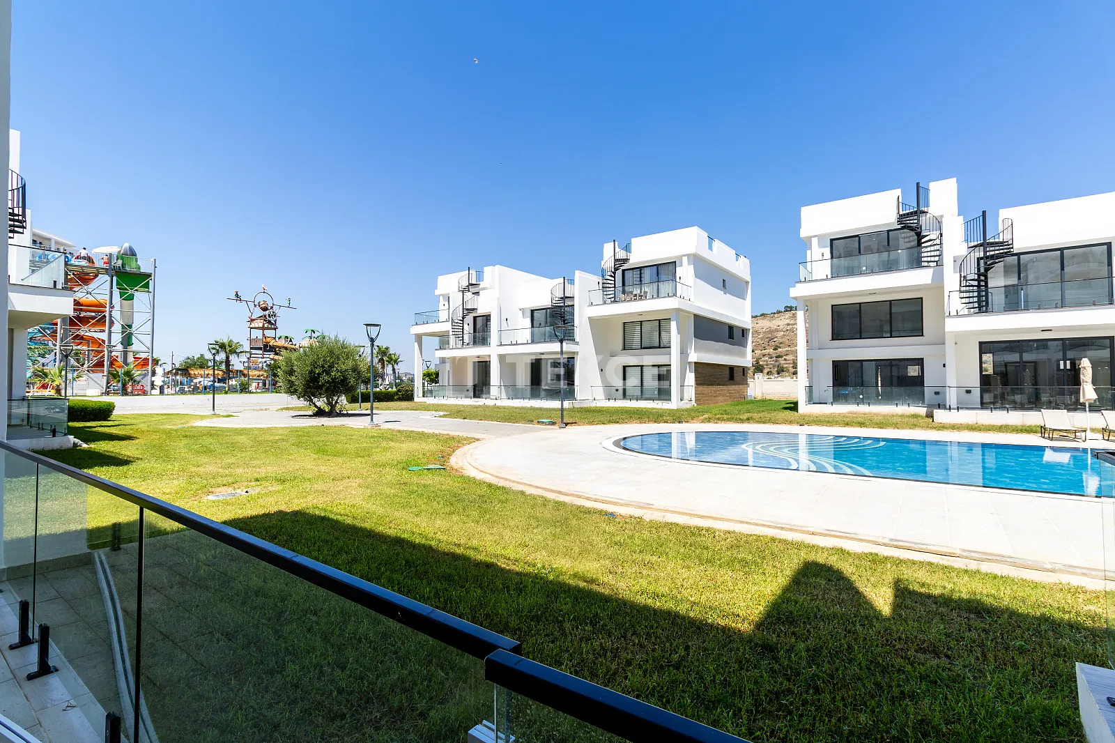 Deniz Yakını Kompleks İçinde Müstakil Evler Kuzey Kıbrıs İskele