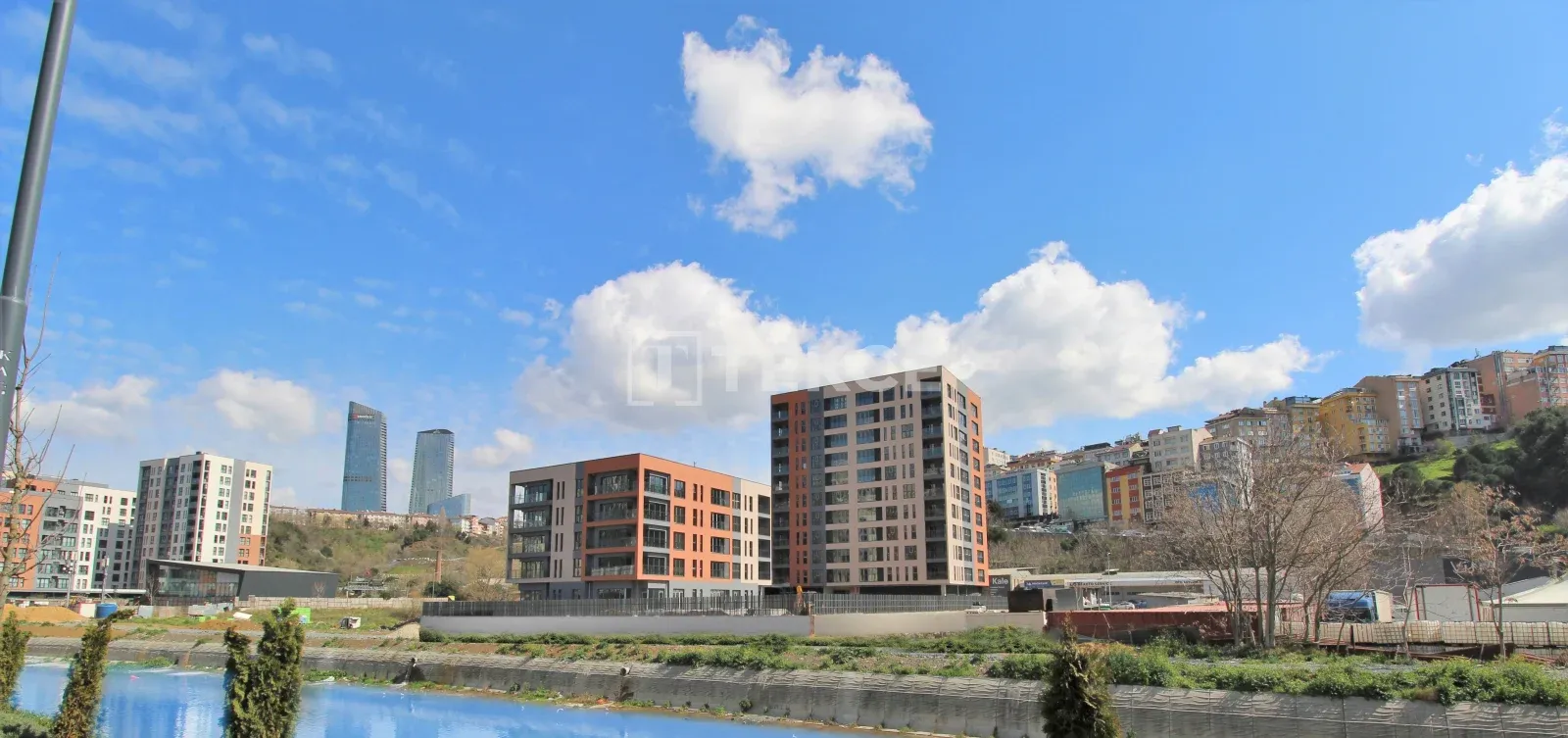 Apartamentos em um Complexo Tipo Hotel em Istambul Kağıthane