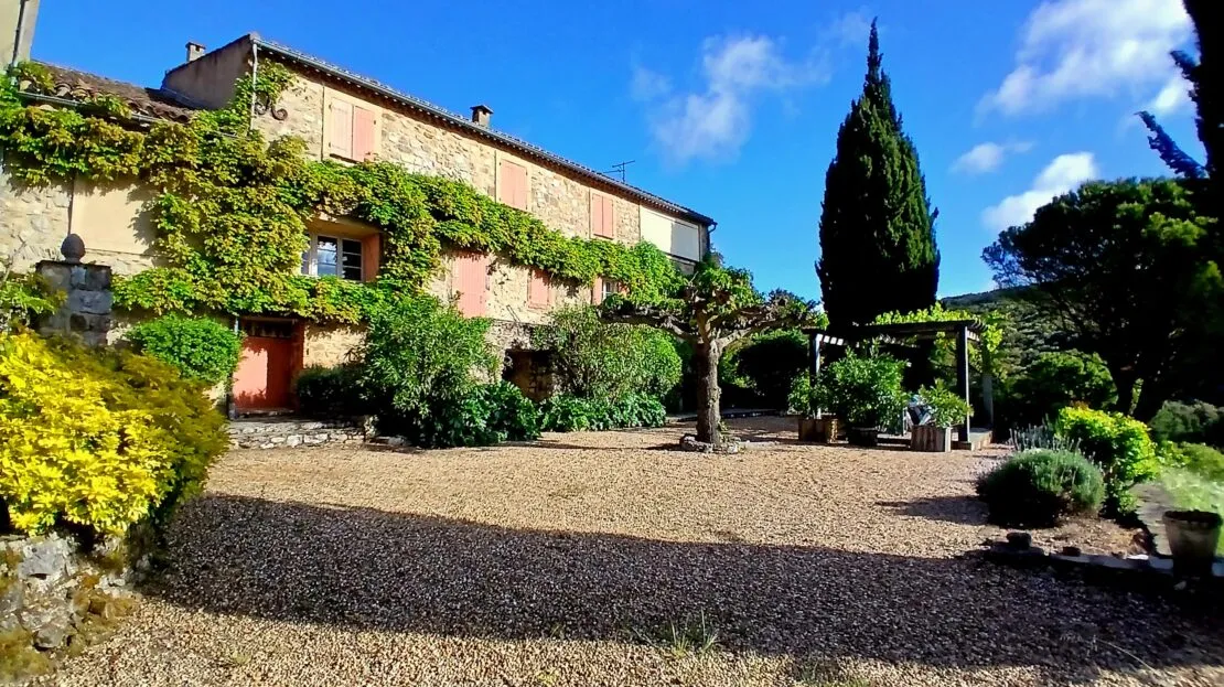 Casa de 5 dormitorios en Saint Chinian