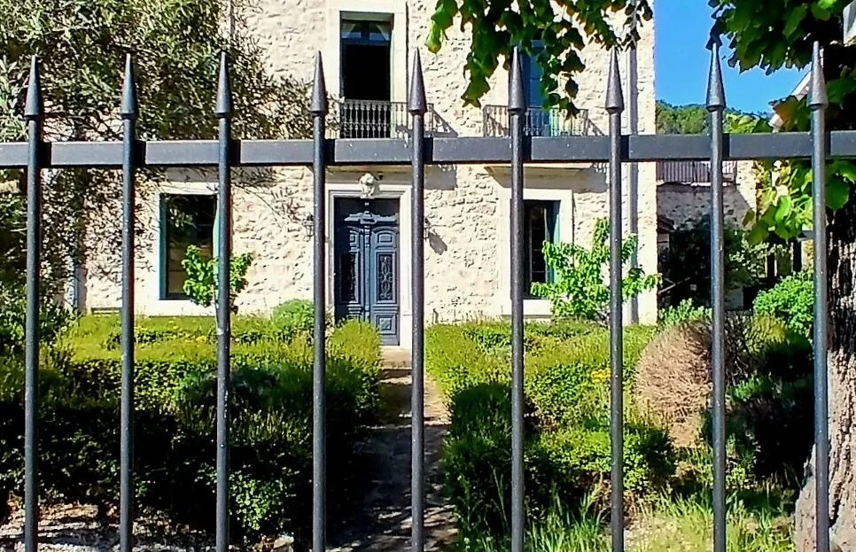 Casa de 7 Quartos em Lamalou Les Bains