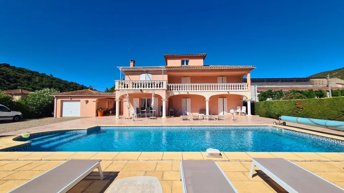 7 Bedroom House in Cessenon Sur Orb
