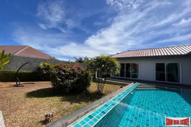 Großes Drei-Schlafzimmer-Haus mit Pool und Außenwohnbereich zur Miete in Chalong