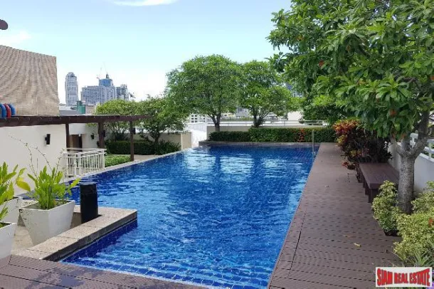 49 Plus Condo - Appartement de Trois Chambres avec Vues sur Jardin et Piscine sur Sukhumvit 49