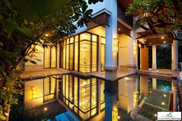 Exquise Villa Privée de 4 Chambres avec Piscine et Service dans une Résidence Sécurisée à Louer à Sathorn - Animaux Acceptés