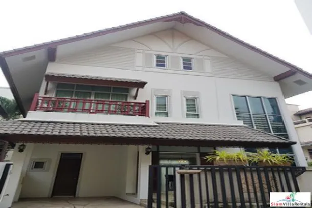 Casa Familiar Individual de Três Pisos para Alugar em Nana