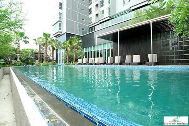 The Address Asoke - Vistas Urbanas Excepcionales desde este Apartamento de Dos Dormitorios en Alquiler en el Piso Alto en Phetchaburi